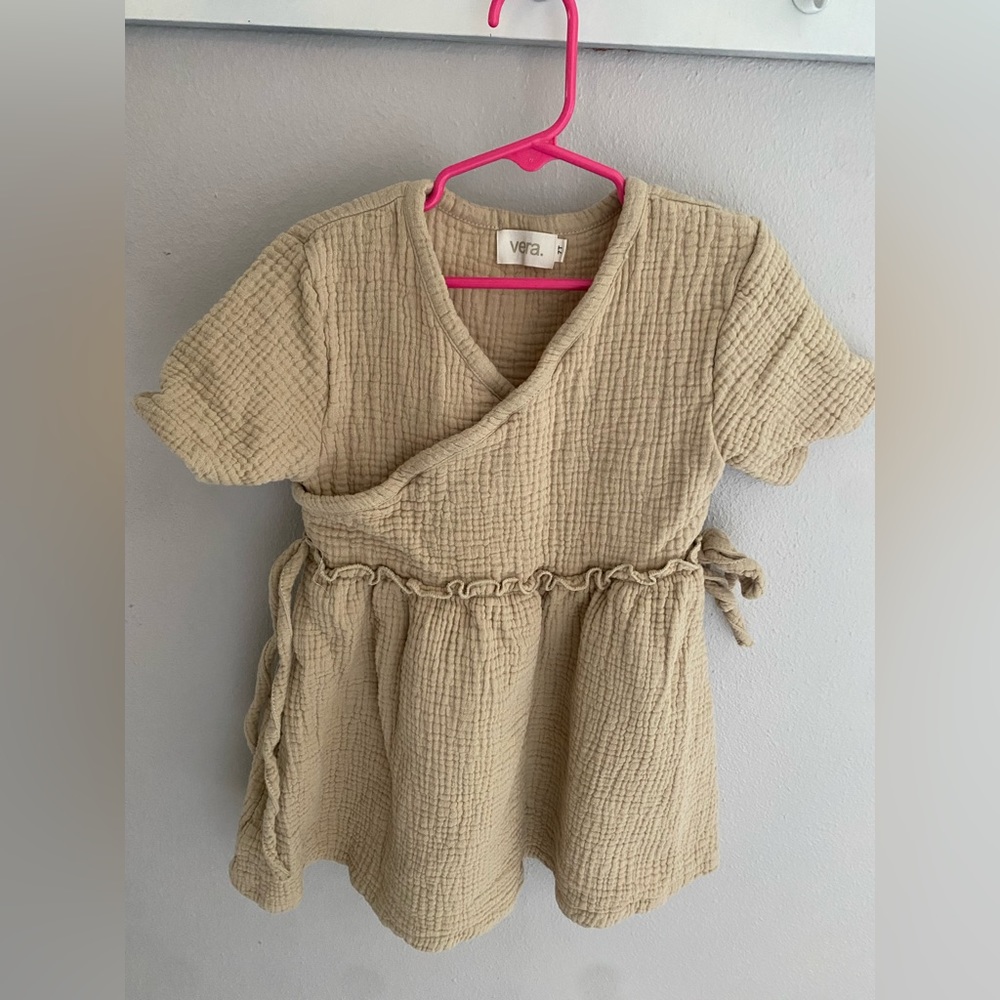 Vera Girls Long tee Size 7